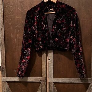 Floral Velvet Crop Top - Black and pink